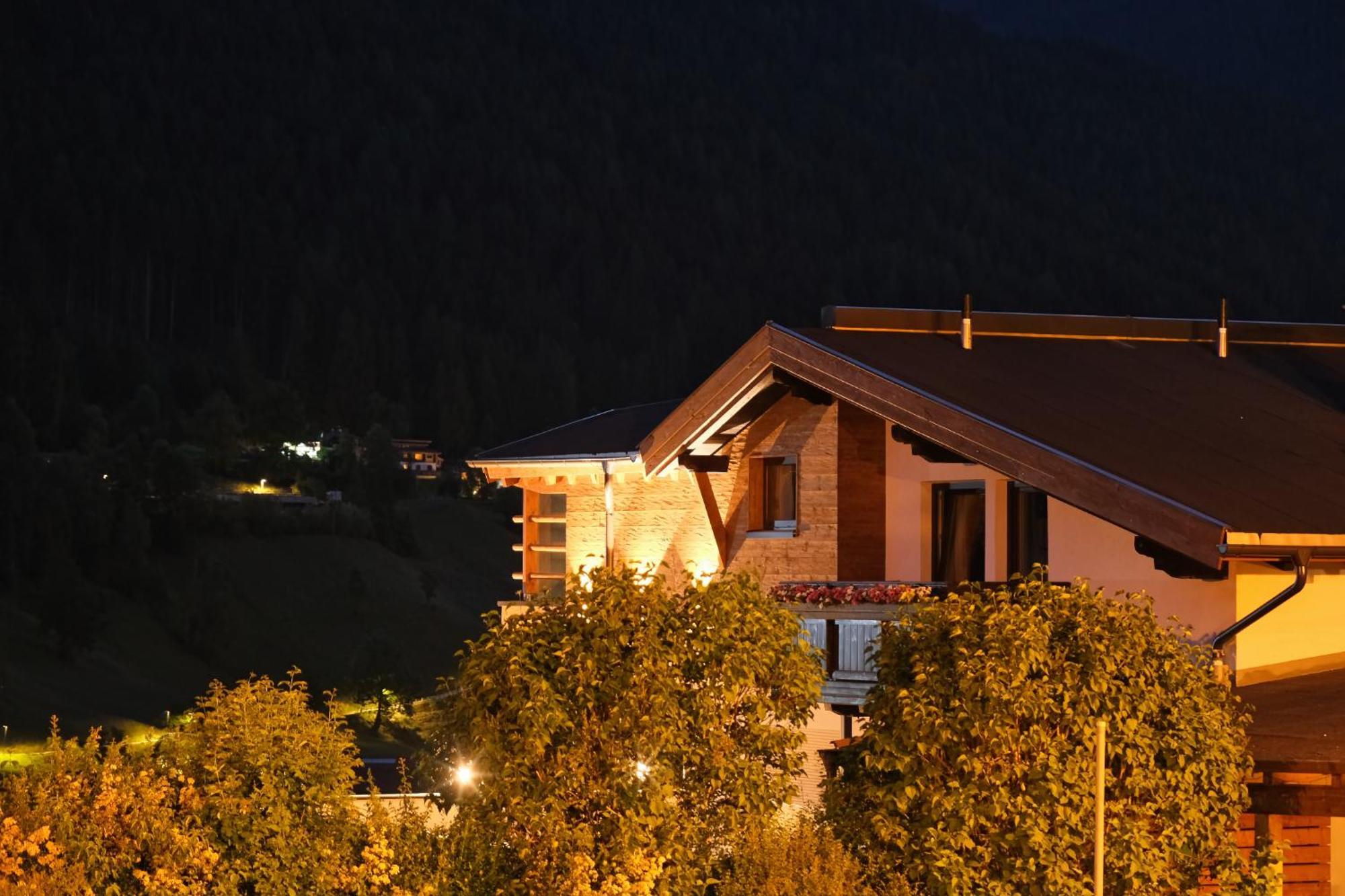 דירות פולפמס Chalet Stubai מראה חיצוני תמונה